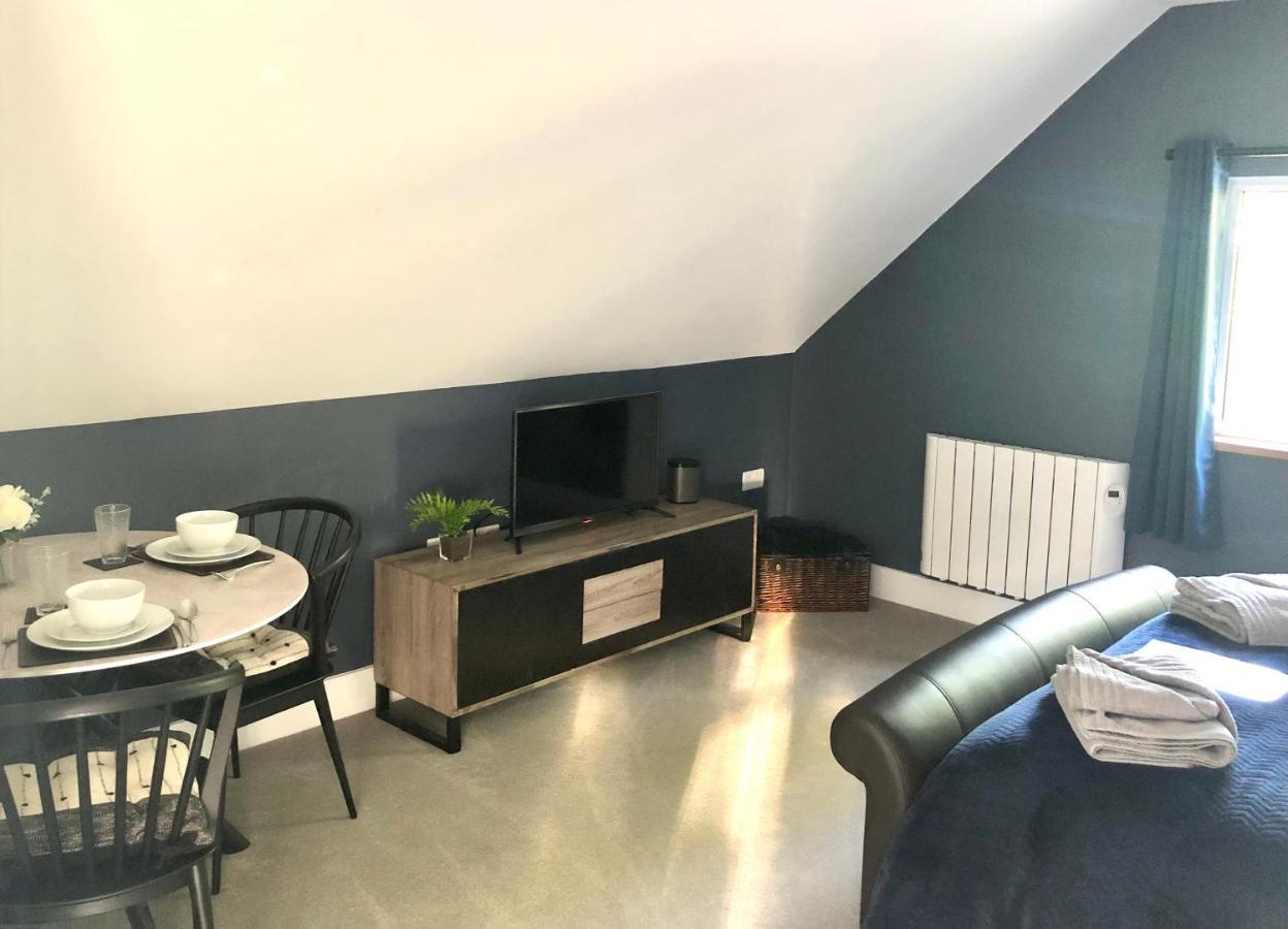 Oakworth Lodge - New Self Contained Studio 히스필드 외부 사진